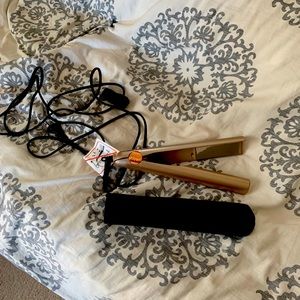 Tyme hair straightener